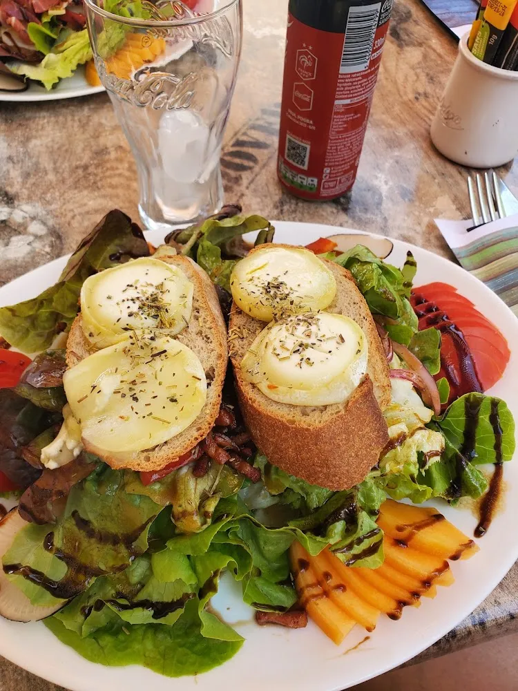Salade de Chèvre Chaud Et Lardons